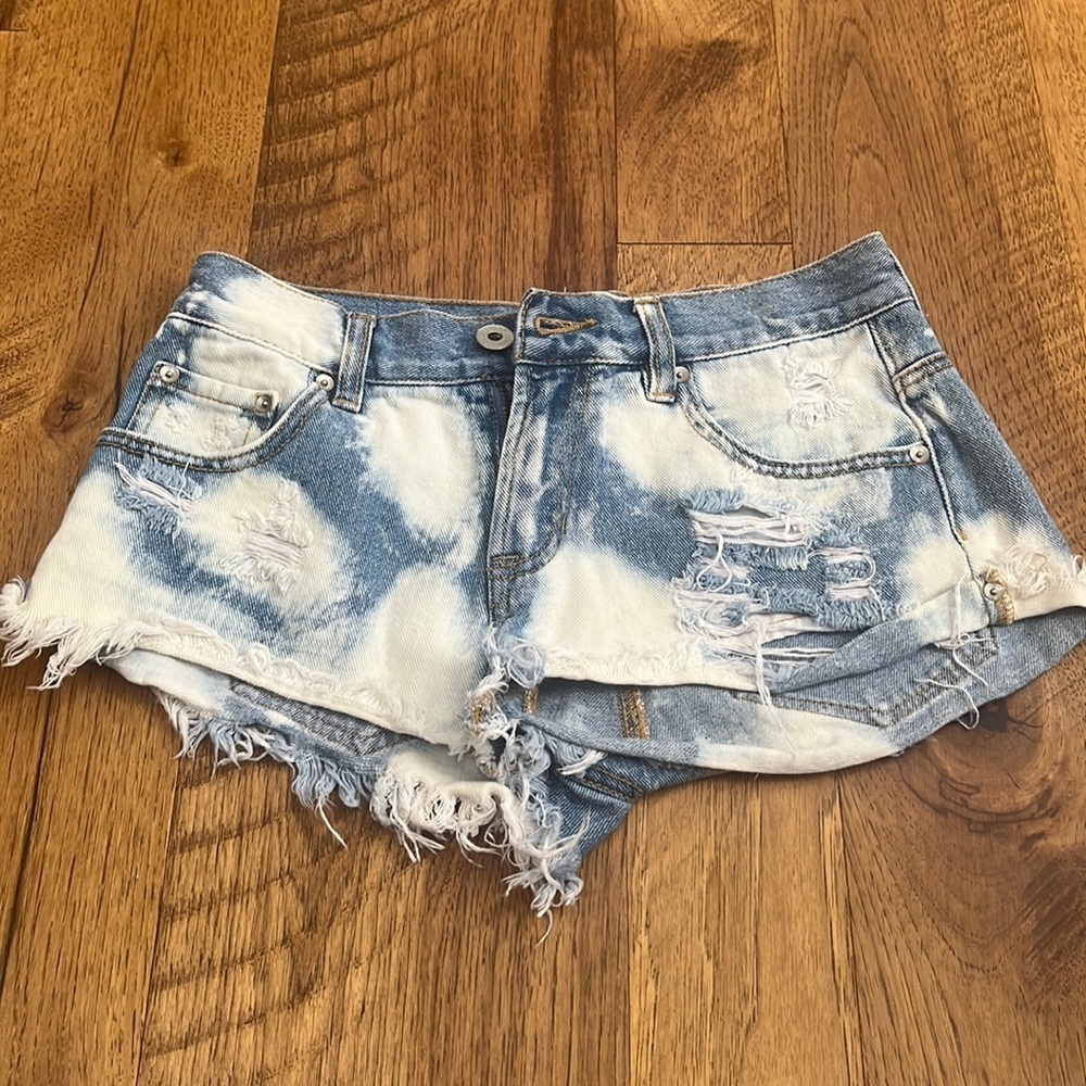 Bullhead Woman’s Slouchy Short Tie Dye Shorts Size 1